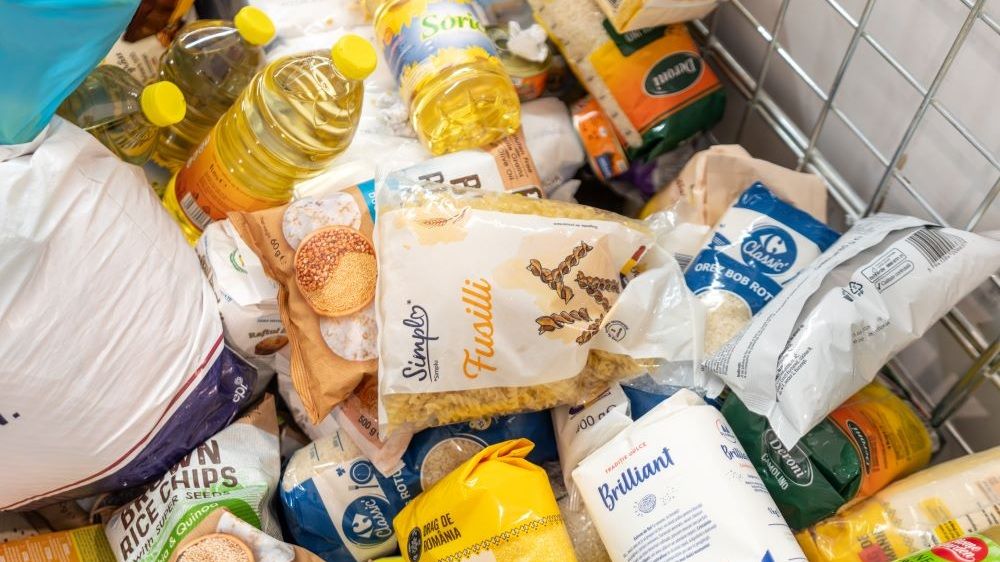 Banca de Alimente revine în magazinele Carrefour: Ce produse pot clienții să doneze pentru familiile vulnerabile