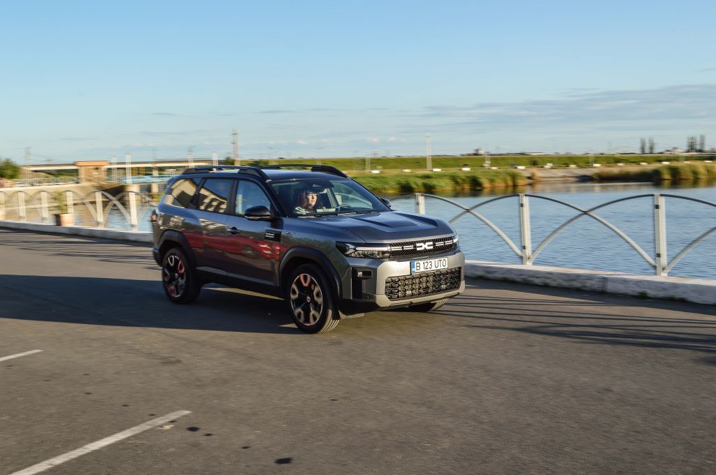 [FOTO] Test Drive Dacia Bigster Hybrid 155. Prima Dacia care oferă liniștea unei mașini premium - Imagine 1