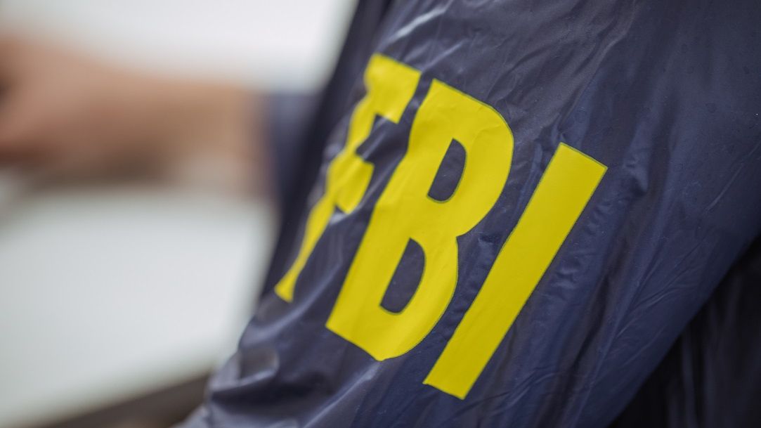 Avertisment FBI: ce să eviți când îți încarci telefonul ca să nu pici pradă hoților