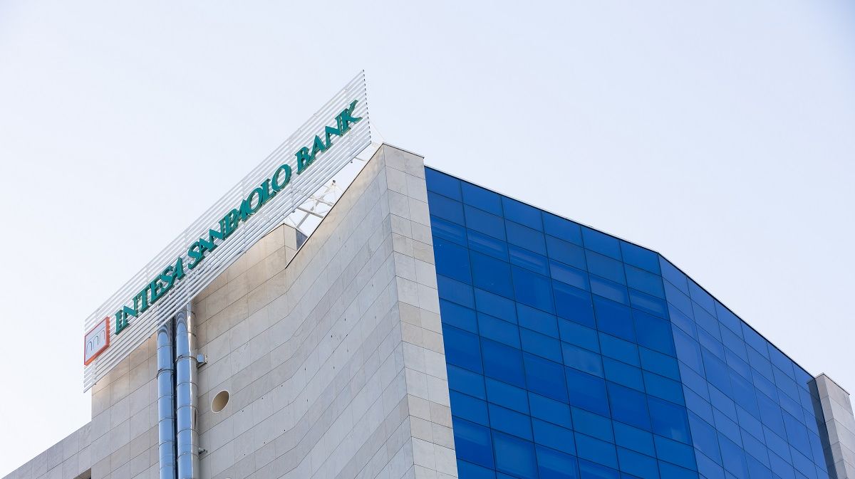 Intesa Sanpaolo Bank România, mesaj adresat clienților transferați de la First Bank