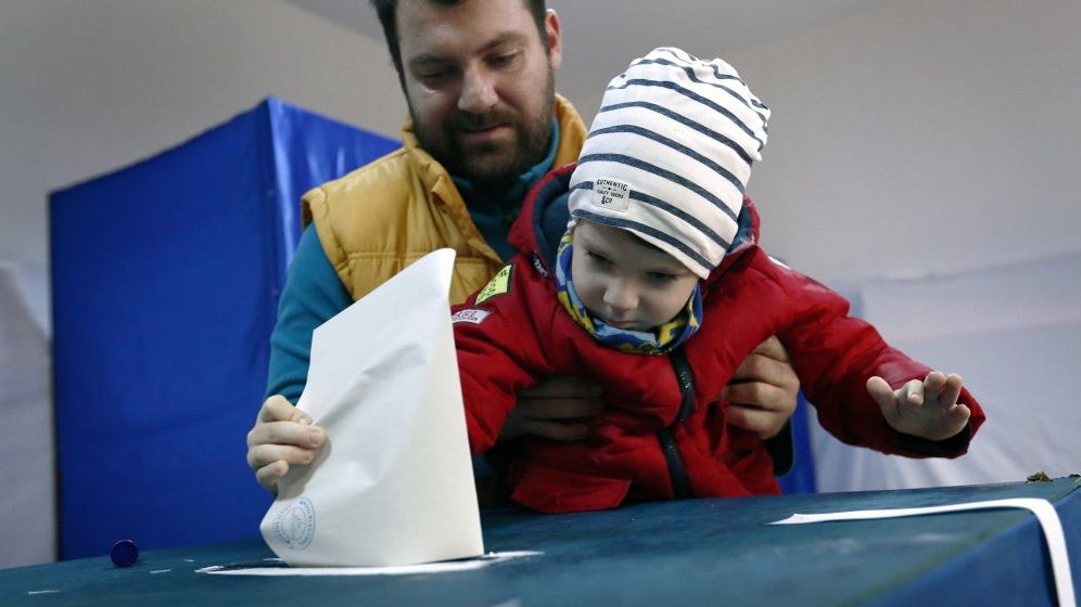 S-a decis: Data alegerilor parlamentare se stabileşte prin lege organică, cu cel puţin 60 de zile înainte