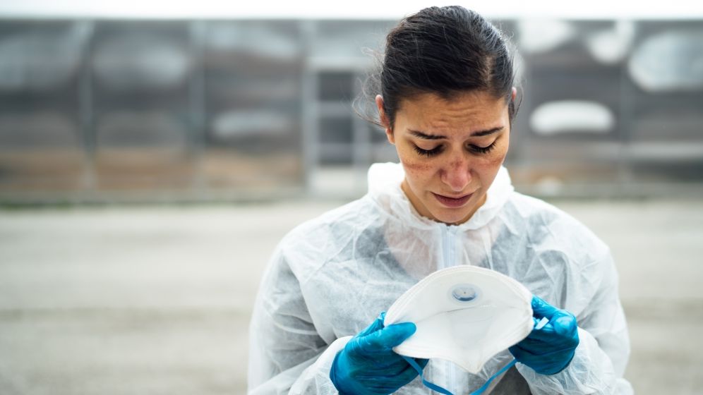 Cel puţin 7.000 de cadre medicale au murit din cauza COVID-19