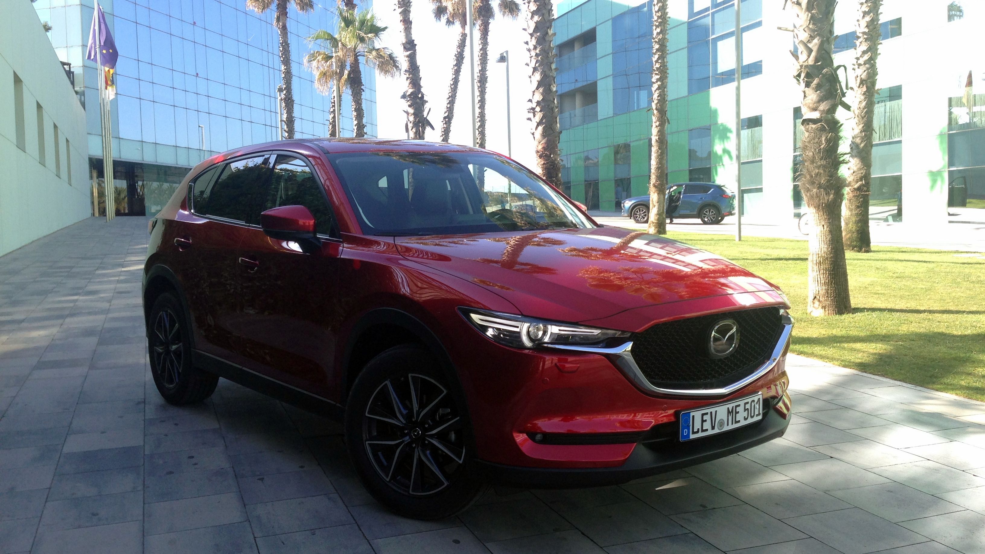 Test cu noua generatie Mazda CX-5, un SUV mult mai business decat in trecut