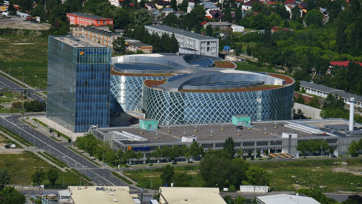Mobexpert și Redport cumpără un teren din „ograda” Petrom City pentru a construi un ansamblu rezidențial