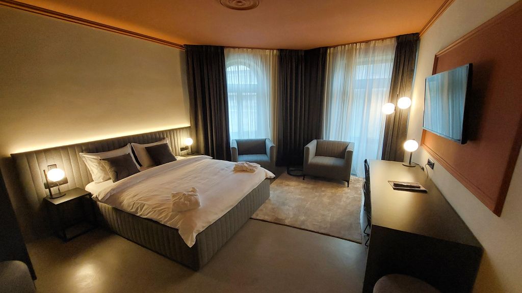 GALERIE FOTO | Cum arată apartamentele milionarei Anja Graf din centrul Capitalei - Imagine 56