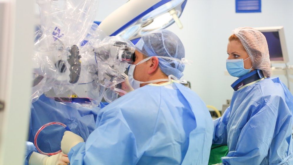 Ministerul Sanatatii scoate la concurs peste 160 de posturi pentru medici si farmacisti