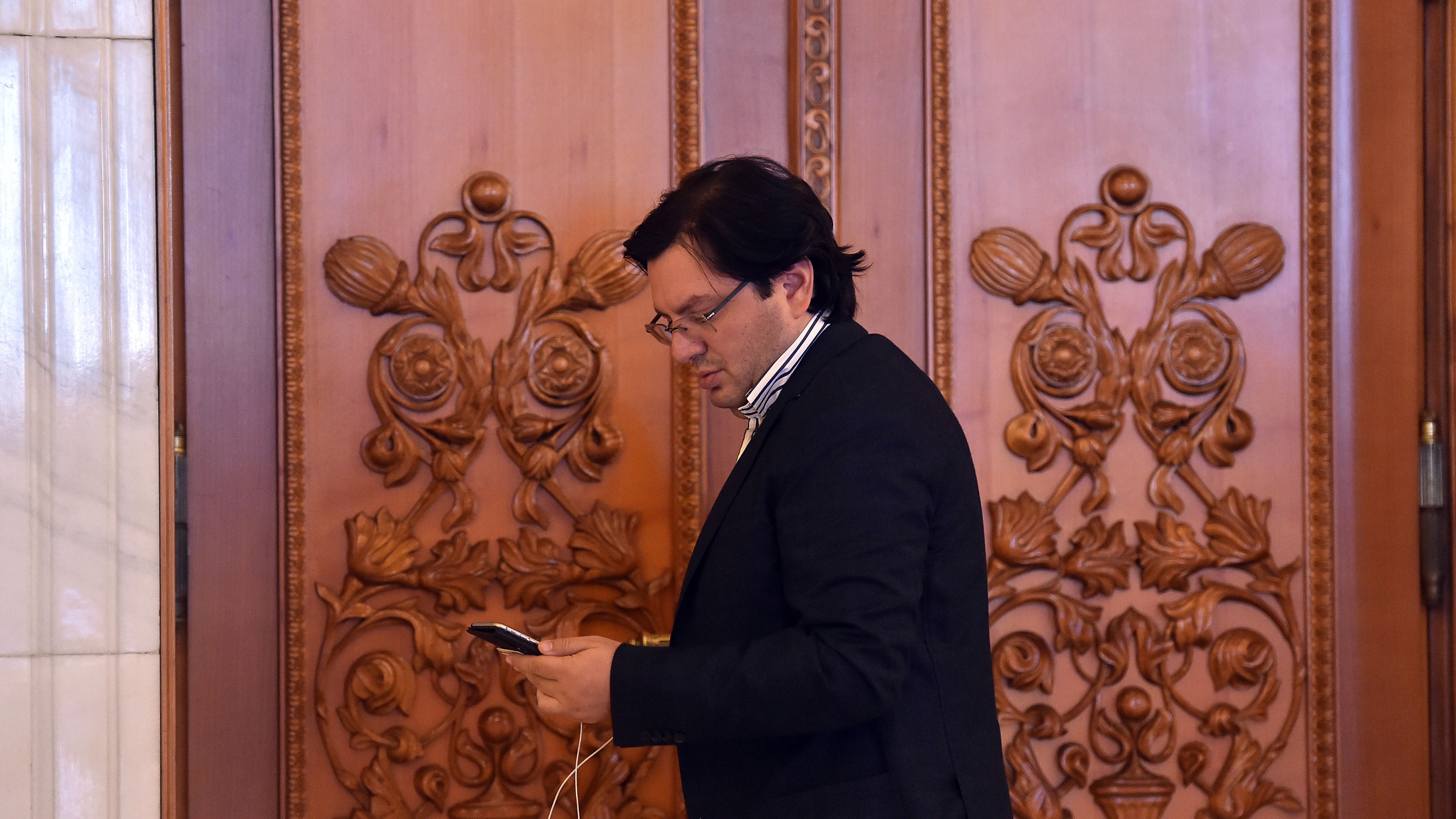 Nicolae Banicioiu, fostul ministru al Sanatatii, a demisionat din PSD si se alatura miscarii infiintate de Victor Ponta