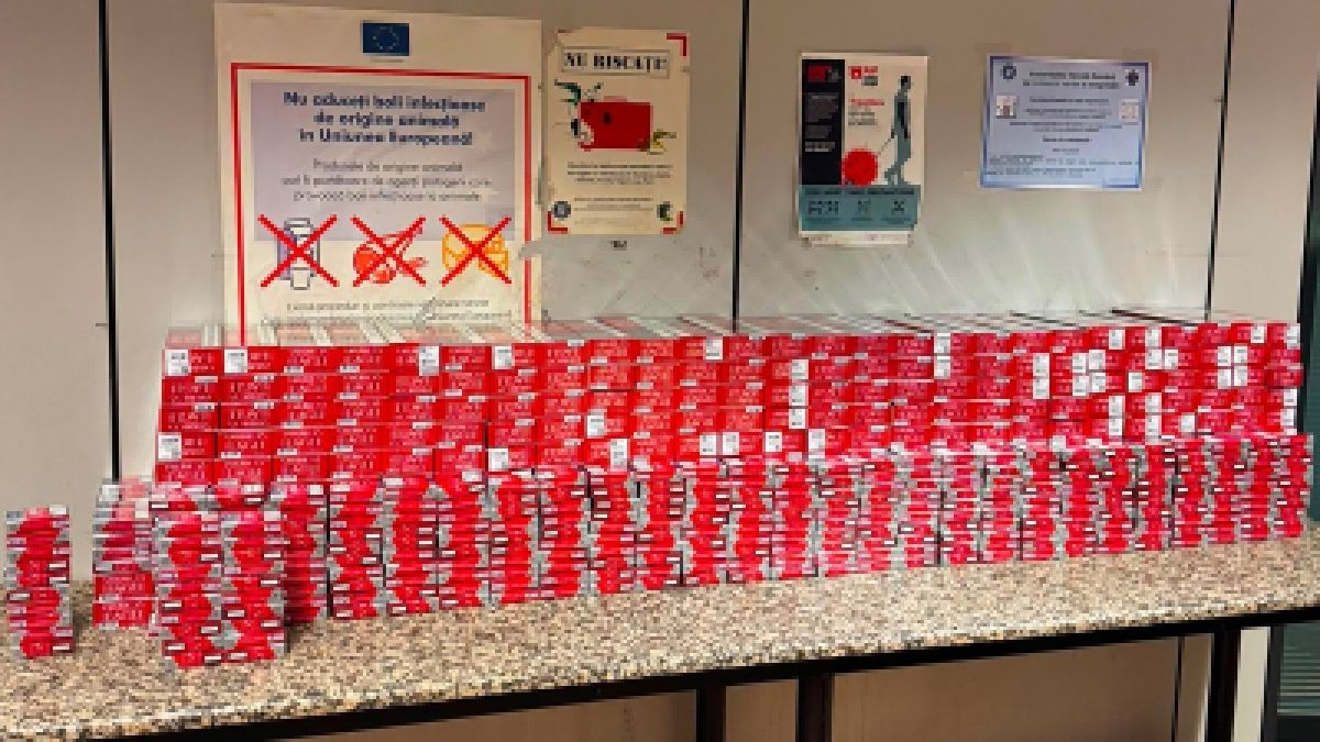 Peste 120.000 de țigări transportate ilegal, descoperite în doar 2 zile de vameșii de pe Aeroportul Otopeni