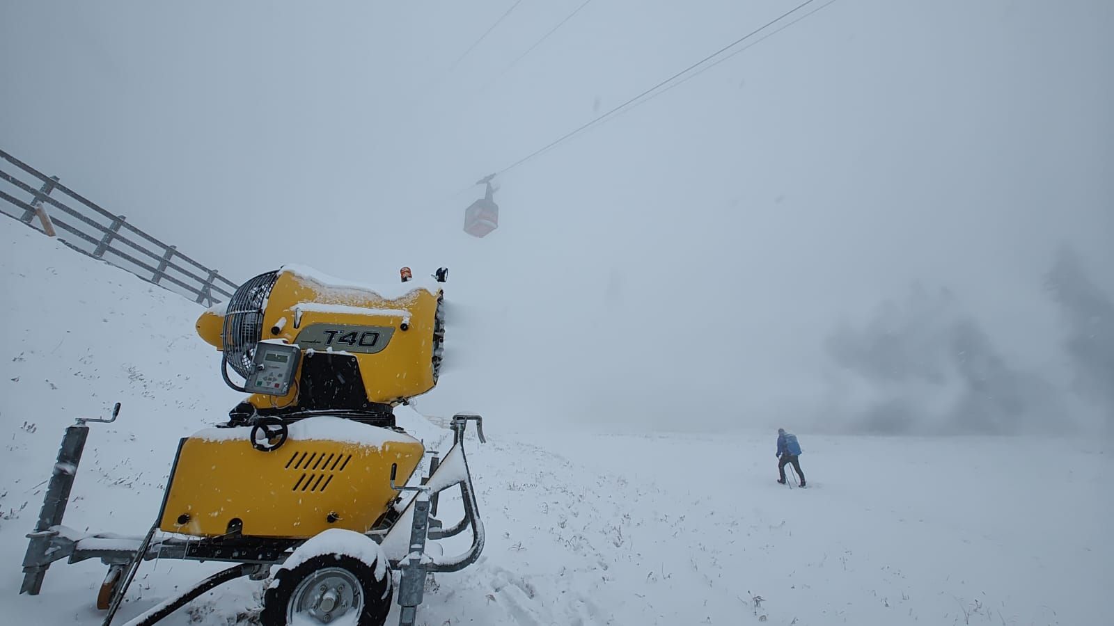 Au început pregătirile pentru sezonul de schi: ce pârtii s-ar putea deschide în curând