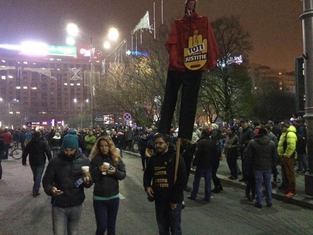 Proteste la Piata Victoriei - Imagine 5