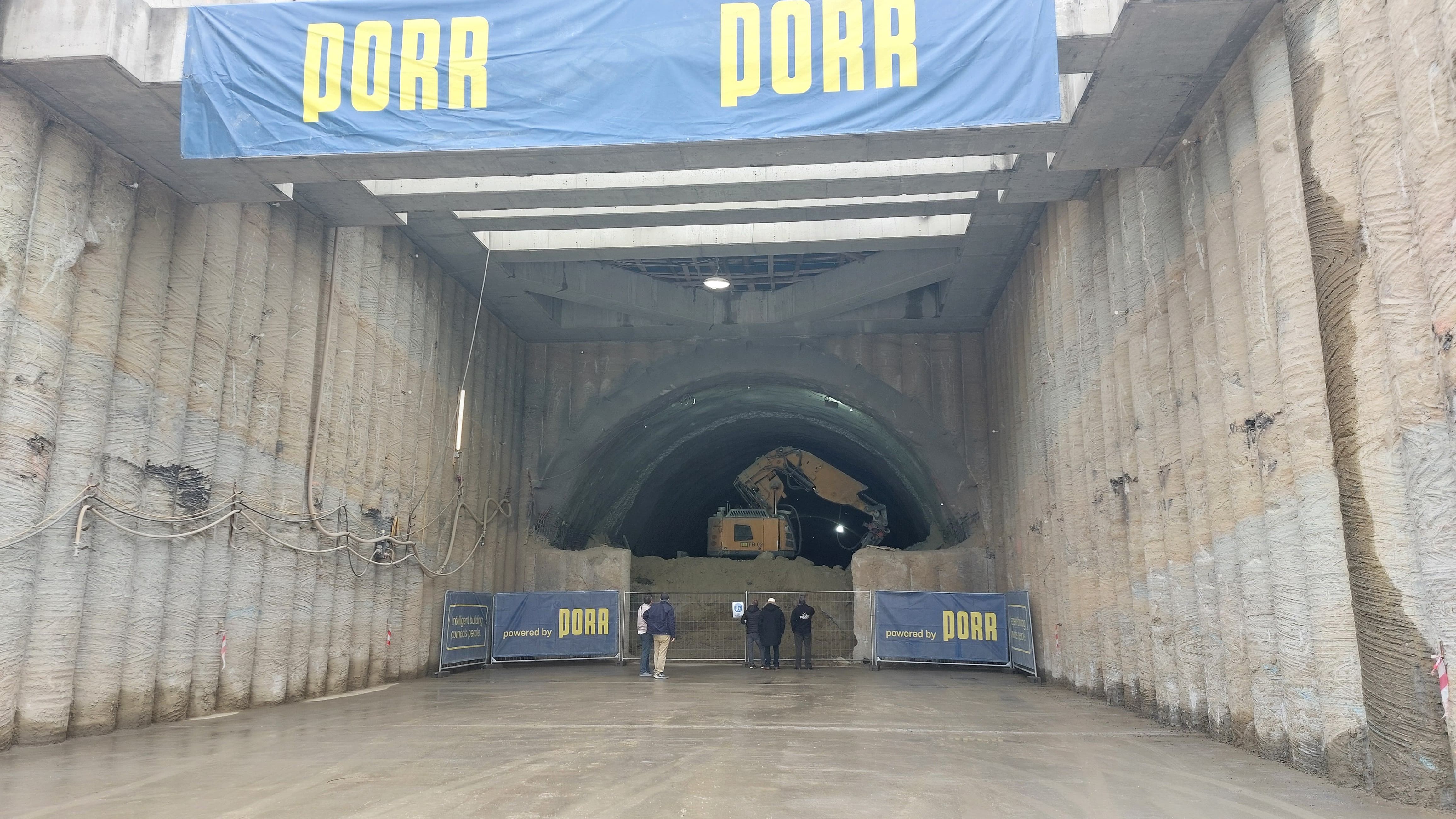 FOTO | Cum arată tunelul Curtea de Argeș, cel mai lung tunel rutier din România