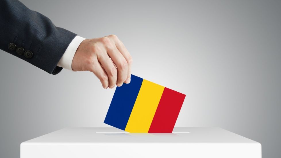 Băsescu speră că actualul curs al României va fi menţinut, nu întors "cu o sută de ani înapoi"; Ciucu a votat pentru stabilitate