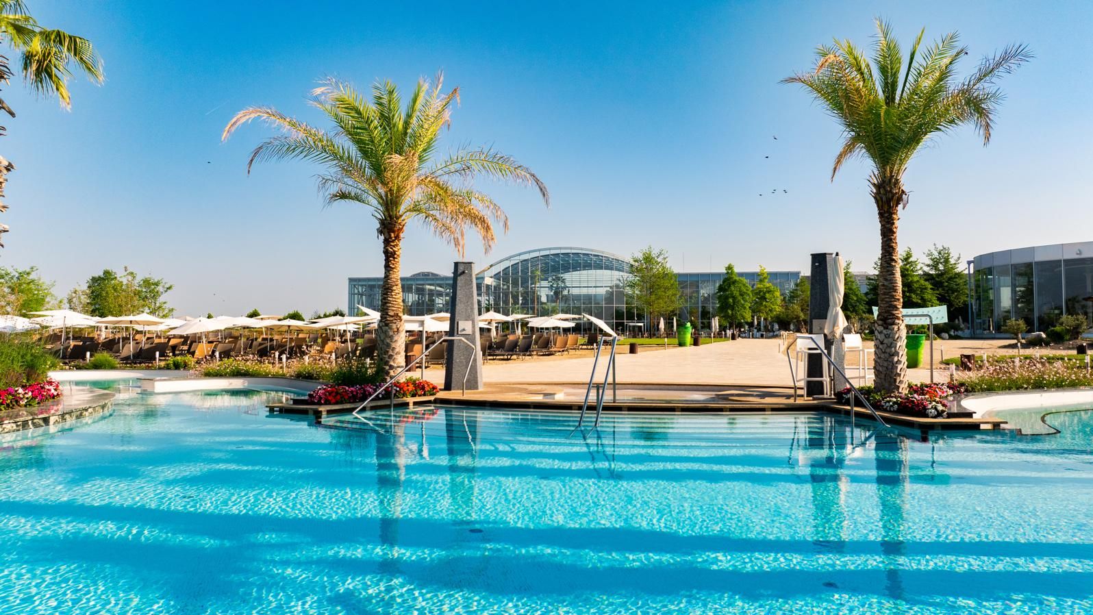 Planuri pentru minivacanța de 1 Iunie: Therme dă acces special pentru copii pe cea mai mare plajă urbană din Europa