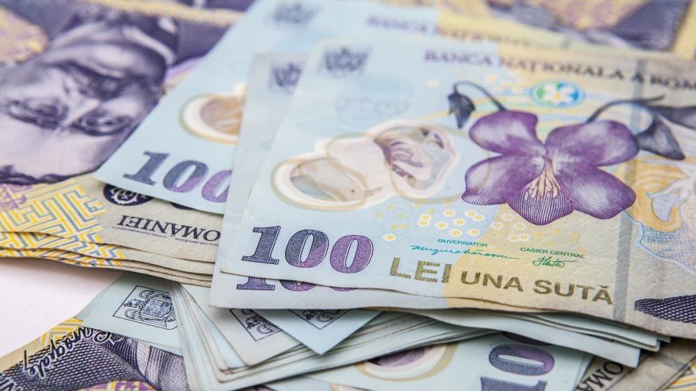 Curs valutar BNR azi, 7 septembrie: leul se depreciaza in raport cu moneda unica europeana, dar creste fata de dolar