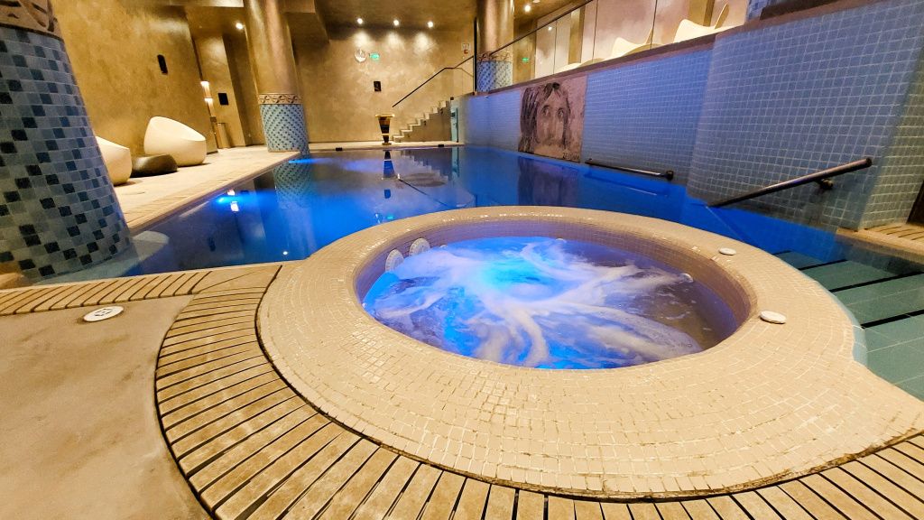 GALERIE FOTO | Cum arată apartamentele milionarei Anja Graf din centrul Capitalei - Imagine 82