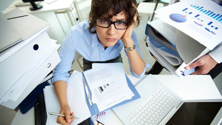 Carmen Mardale, trainer si coach: Angajatii care stau peste program se simt mai bine la serviciu decat acasa