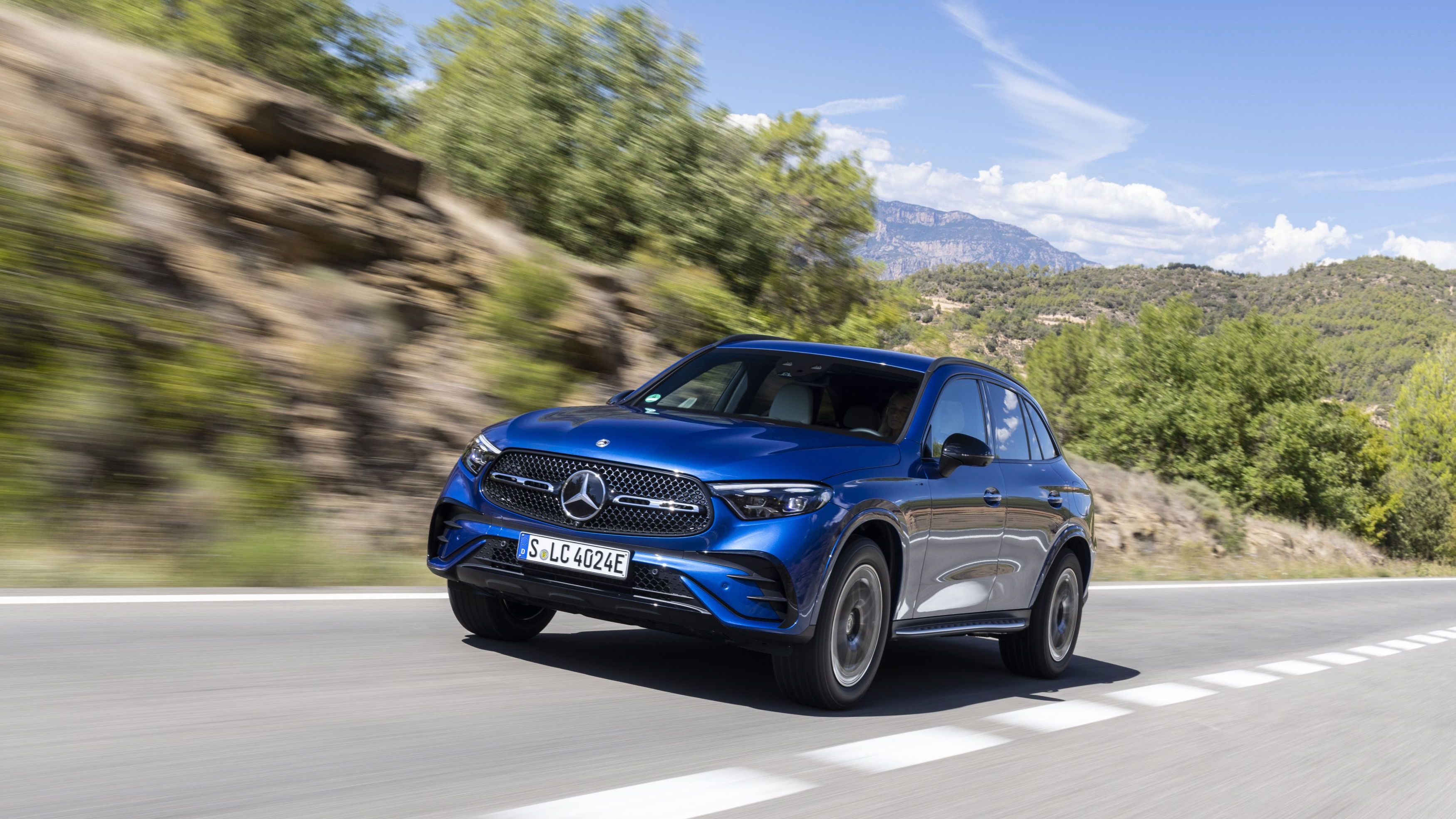 Mercedes-Benz reacționează la taxele lui Trump și va construi SUV-ul GLC în America