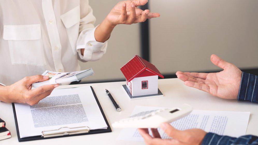 Consultant imobiliar: Tot mai puțini români își permit locuințe și se îndreaptă spre chirie