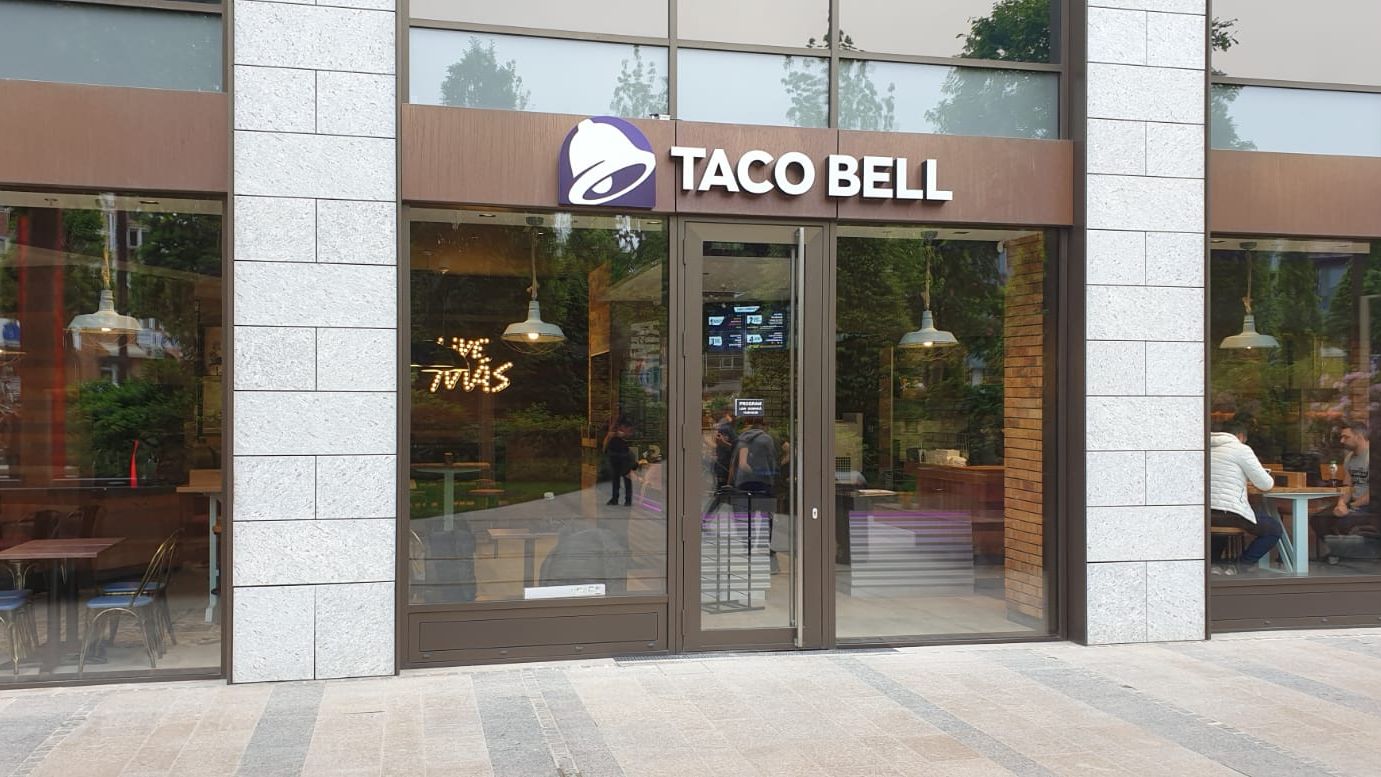 Taco Bell deschide primul restaurant din vestul tarii, in ansamblul mixt Openville, din Timisoara