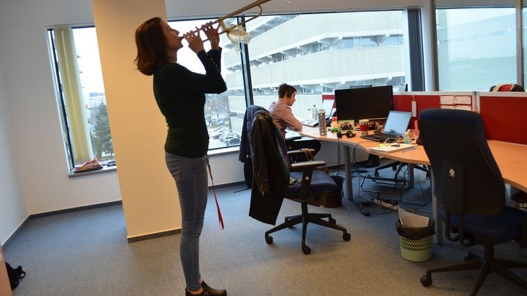 Noul birou Avangate, locul unde se canta la trompeta cand inchei vanzarile