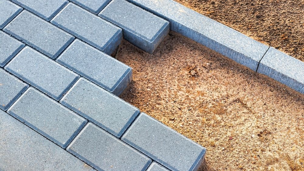 Cel mai mare producător român de borduri finalizează o nouă fabrică ultramodernă în Vrancea