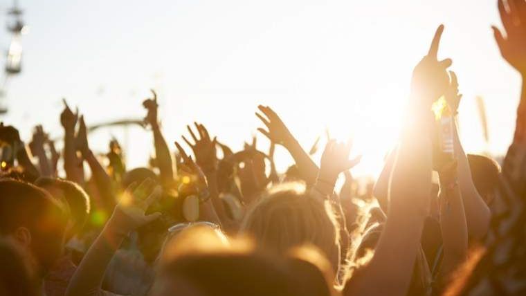 Festivalul Untold - Armin Van Buuren a mixat in fata a peste 60.000 de persoane timp de patru ore