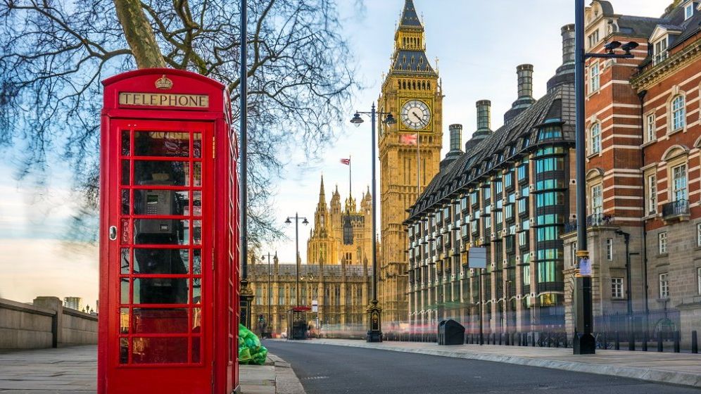 Premierul britanic ar putea relaxa măsurile restrictive înaintea datei de 7 mai