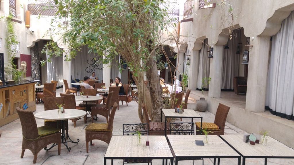 Cafenea in cartierul vechi Bastakia