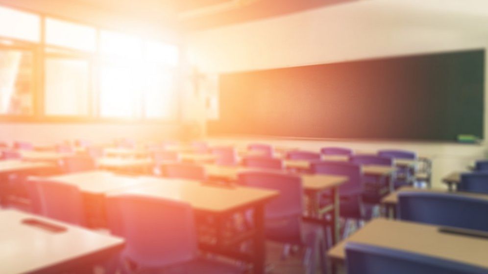 Eurostat: Rata de părăsire timpurie a școlii în România s-a redus la 15,3% în 2019, de la 19,1% în 2015.