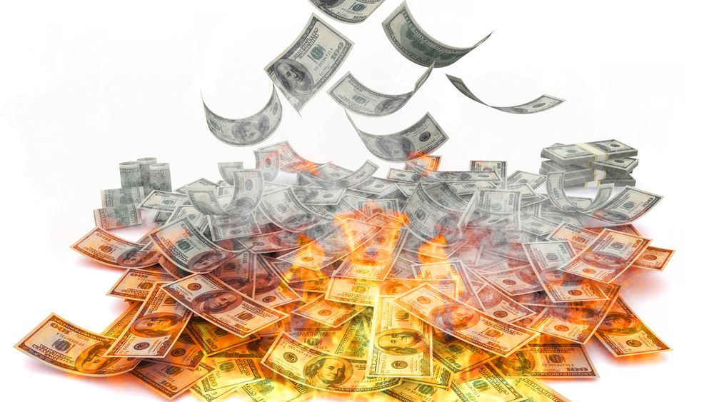 Romanii sunt de Craciun cei mai iresponsabili din Europa. Se imprumuta pentru petreceri si cadouri - sondaj