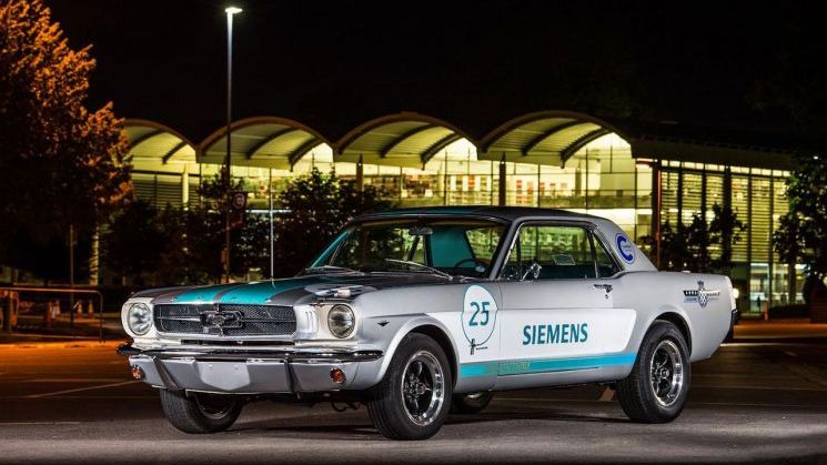 Te-ai gandit vreodata la un Ford Mustang autonom? La Goodwood se poate!