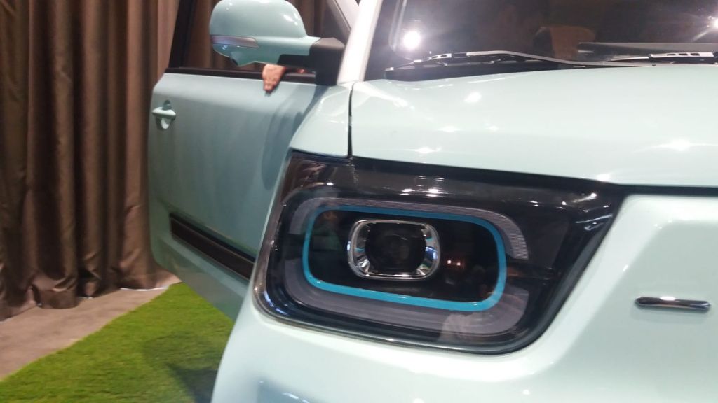GALERIE FOTO | Allview a prezentat primul său model electric ce poate fi condus de la 16 ani - Imagine 9