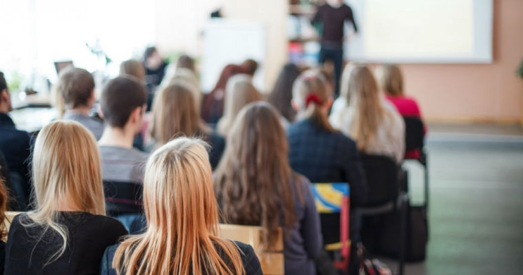 Cum pot tinerii români din străinătate să studieze în România. Proiectul care îți deschide ușile universităților