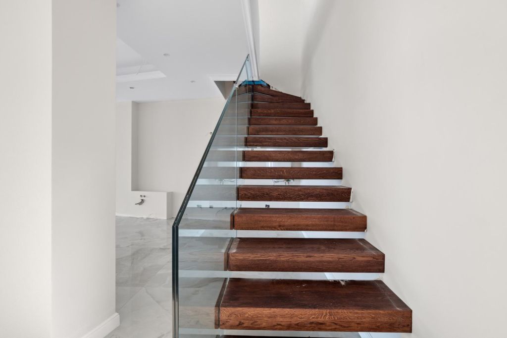 Cum arăta un penthouse de peste 1 milion de euro amplasat pe malul mării la Olimp - Imagine 20