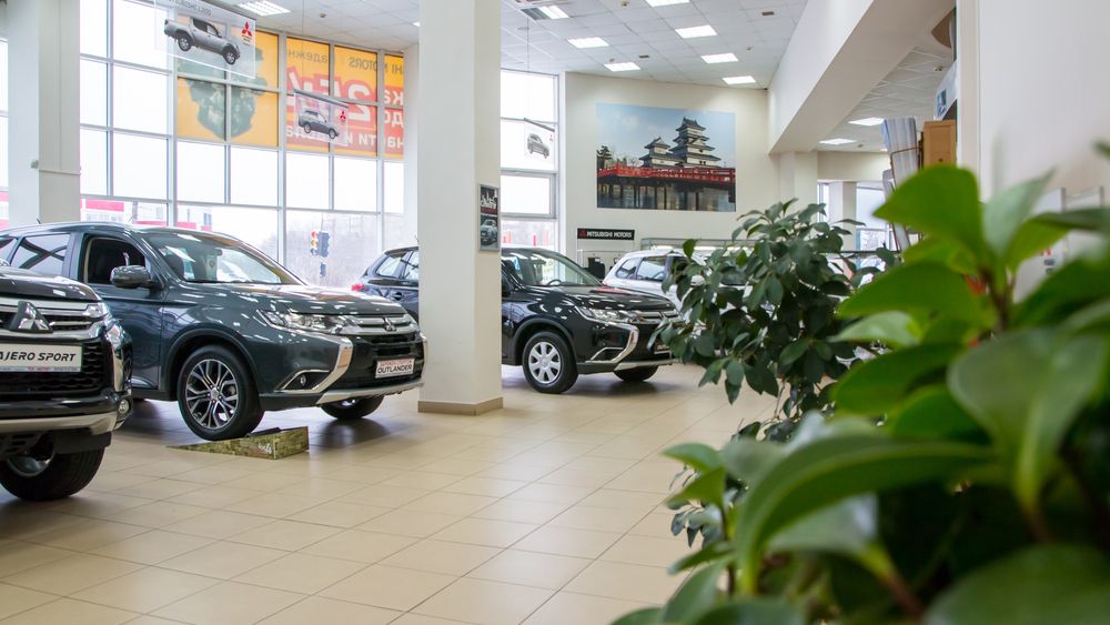 Tendinte despre viitorul industriei auto: provocarile pentru dealeri cresc