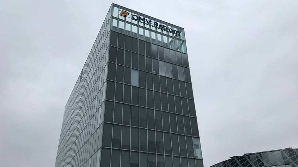 Statul va lua aproximativ 50 de MIL.euro din profitul OMV Petrom prin Ordonanta 114