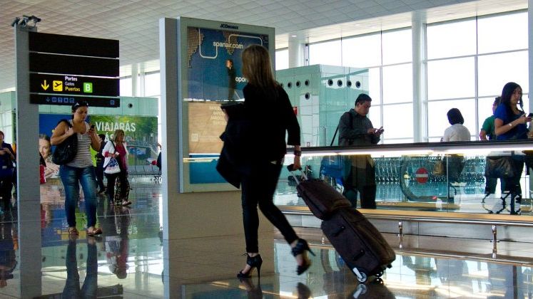 Daniel Truica, Vola.ro: Avem 500 de pasageri care calatoresc astazi. Posibilitatea de despagubire este destul de limitata, companiile o sa ii puna pe primele zboruri disponibile