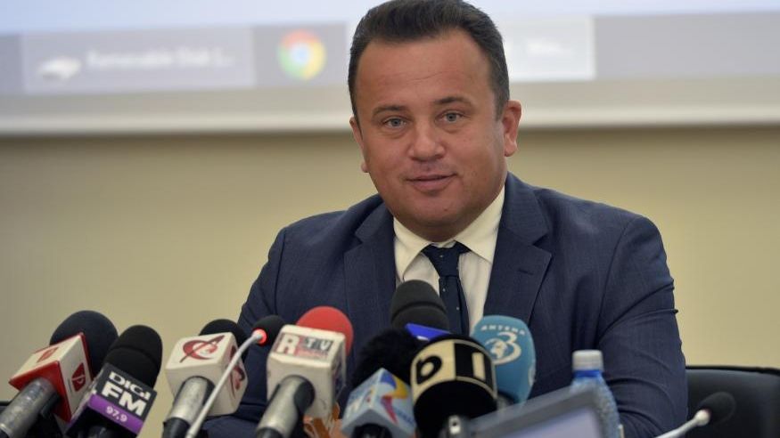 Elevii vor avea manuale si la Sport. Reactia parintilor, dupa anuntul ministrului Educatiei