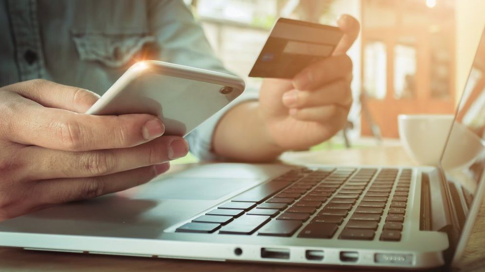 PSD2 se amana pentru zona de e-commerce: bancile si ceilalti prestatori de servicii financiare au 60 de zile sa mearga la BNR
