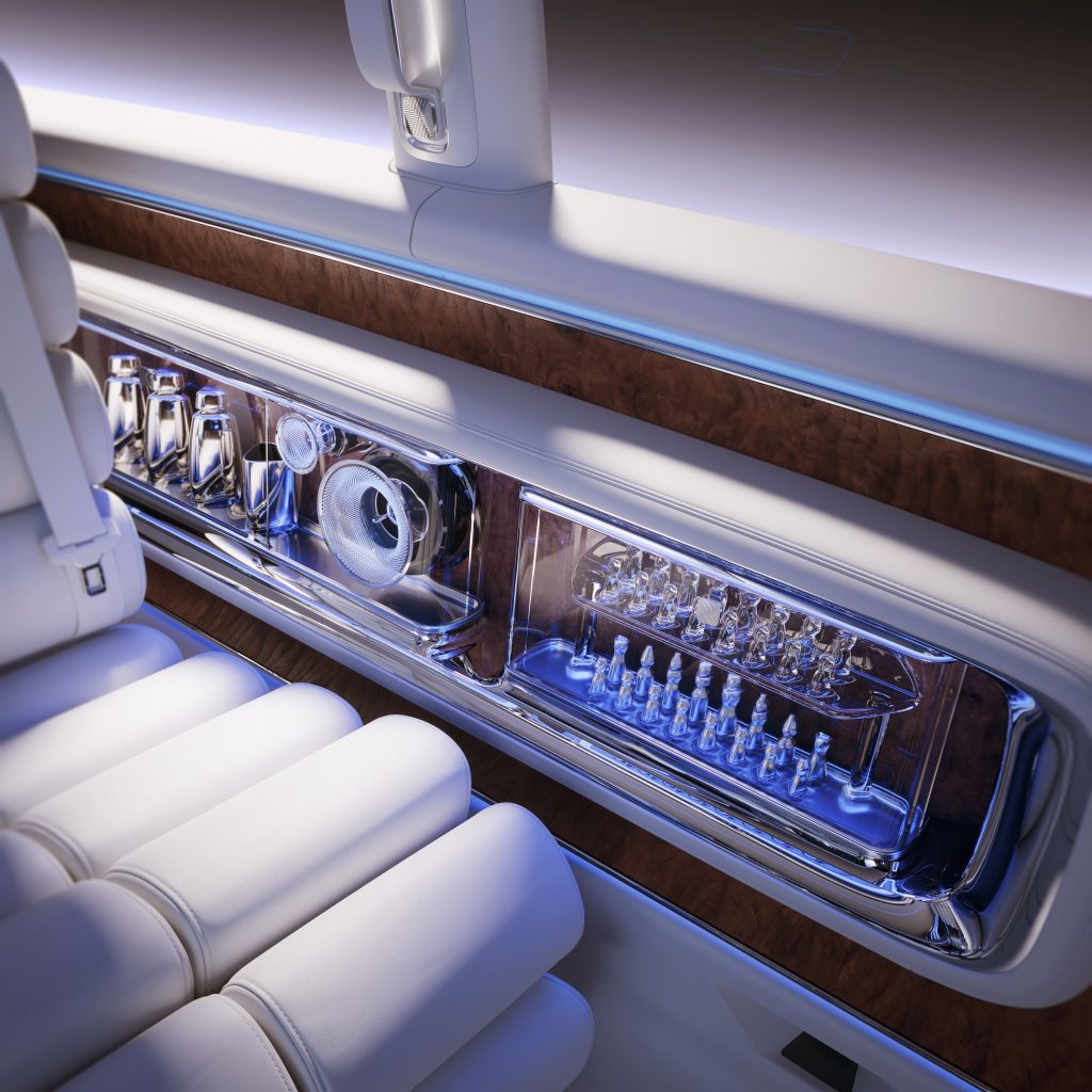 Lux, eleganță și tehnologie fără frână: Mercedes Benz dă startul unei noi ere premium în co - Imagine 36
