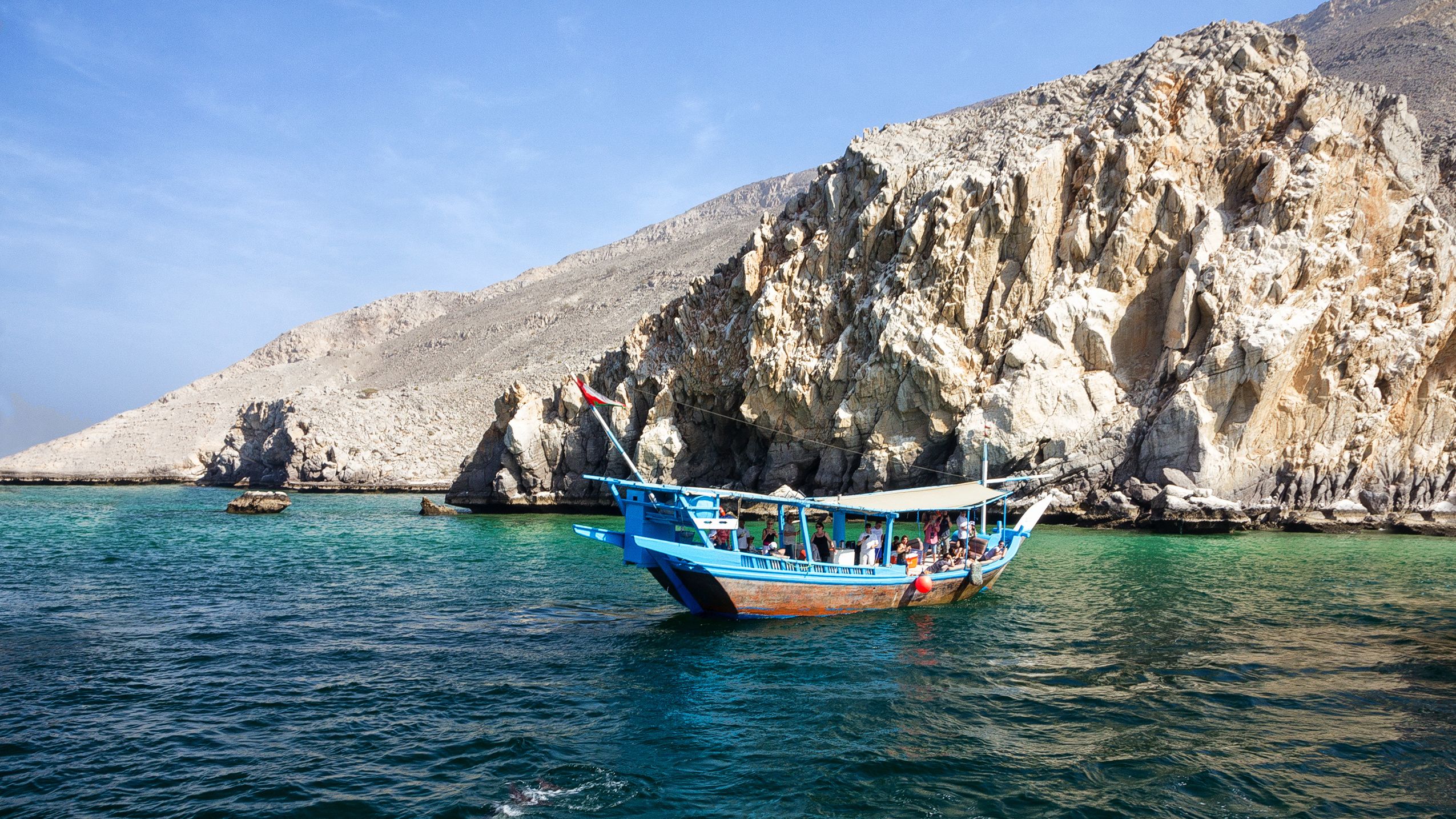 Plajă, deșert și resorturi de 5 stele: cât costă o vacanță în Salalah, alternativa exotică din Oman