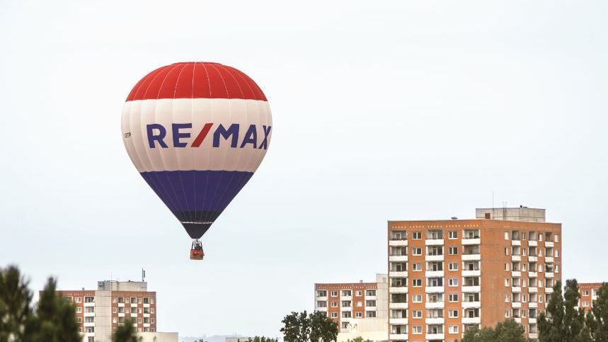 Idei de afaceri la cheie | Franciza RE/MAX sau cum poți ajunge mai rapid la banii din imobiliare