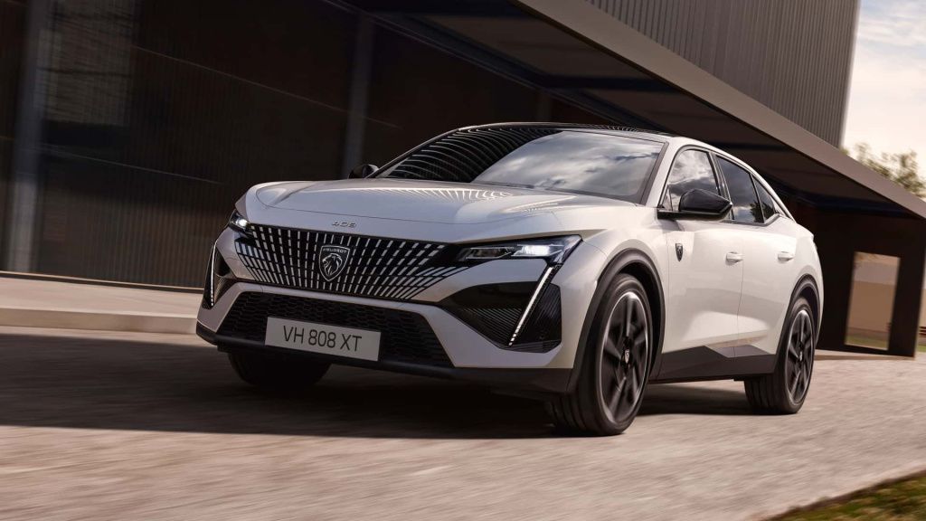 GALERIE FOTO | Peugeot a prezentat versiunea 100% electrică a lui 408 - Imagine 3