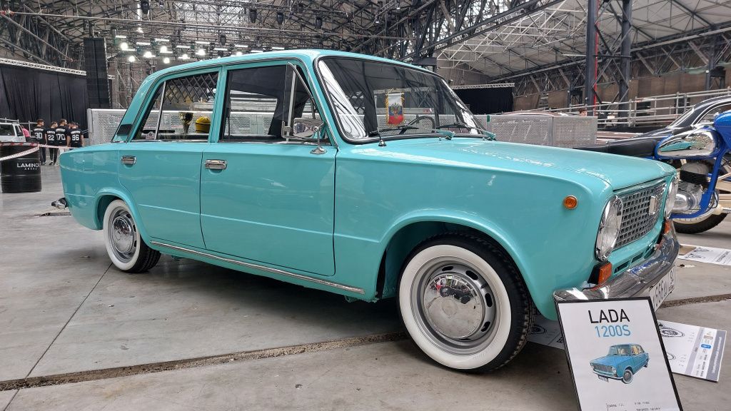 [GALERIE FOTO] Ce poți vedea la DropDown 4, salonul de mașini modificate și retro - Imagine 29
