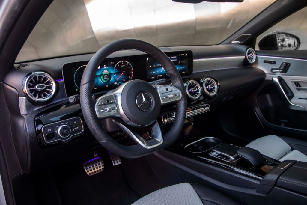 Mercedes-Benz Clasa A sedan - Imagine 9