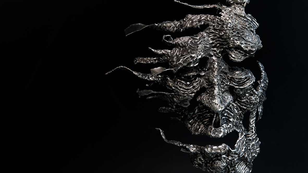 Povestea lui Daniel Radulescu, graficianul care a ales sculptura si a facut o afacere din asta