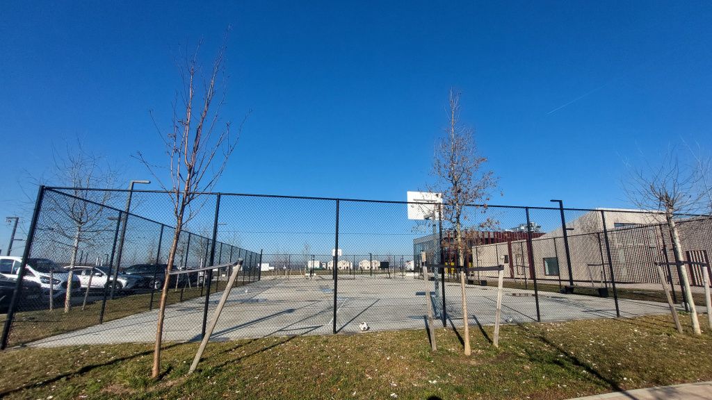 GALERIE FOTO | Cum arată "žacasă" la David Popovici, în complexul unde au numit o piscină dup - Imagine 17