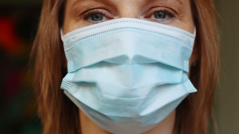 CCR a decis: Masca e neconstituțională. Ce se întâmplă cu amenzile pentru nepurtarea măștii