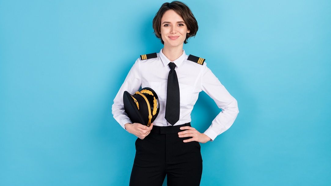 Program pentru femeile care își propun să devină pilot comercial: Wizz Air lansează „She can fly”