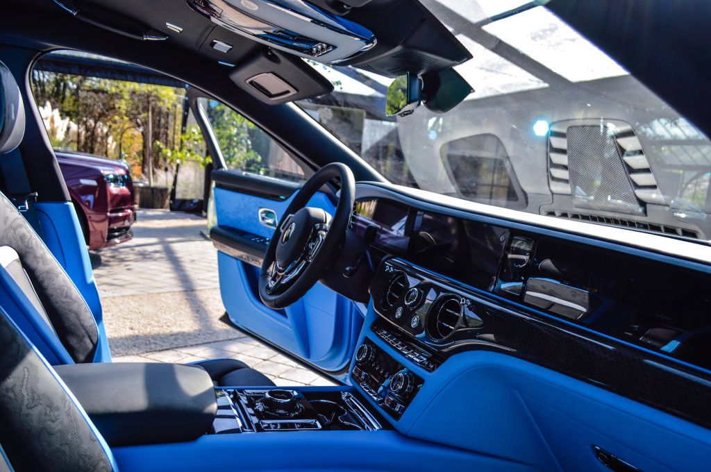 GALERIE FOTO | Rolls-Royce aduce mai multe premiere europene importante la București - Imagine 34
